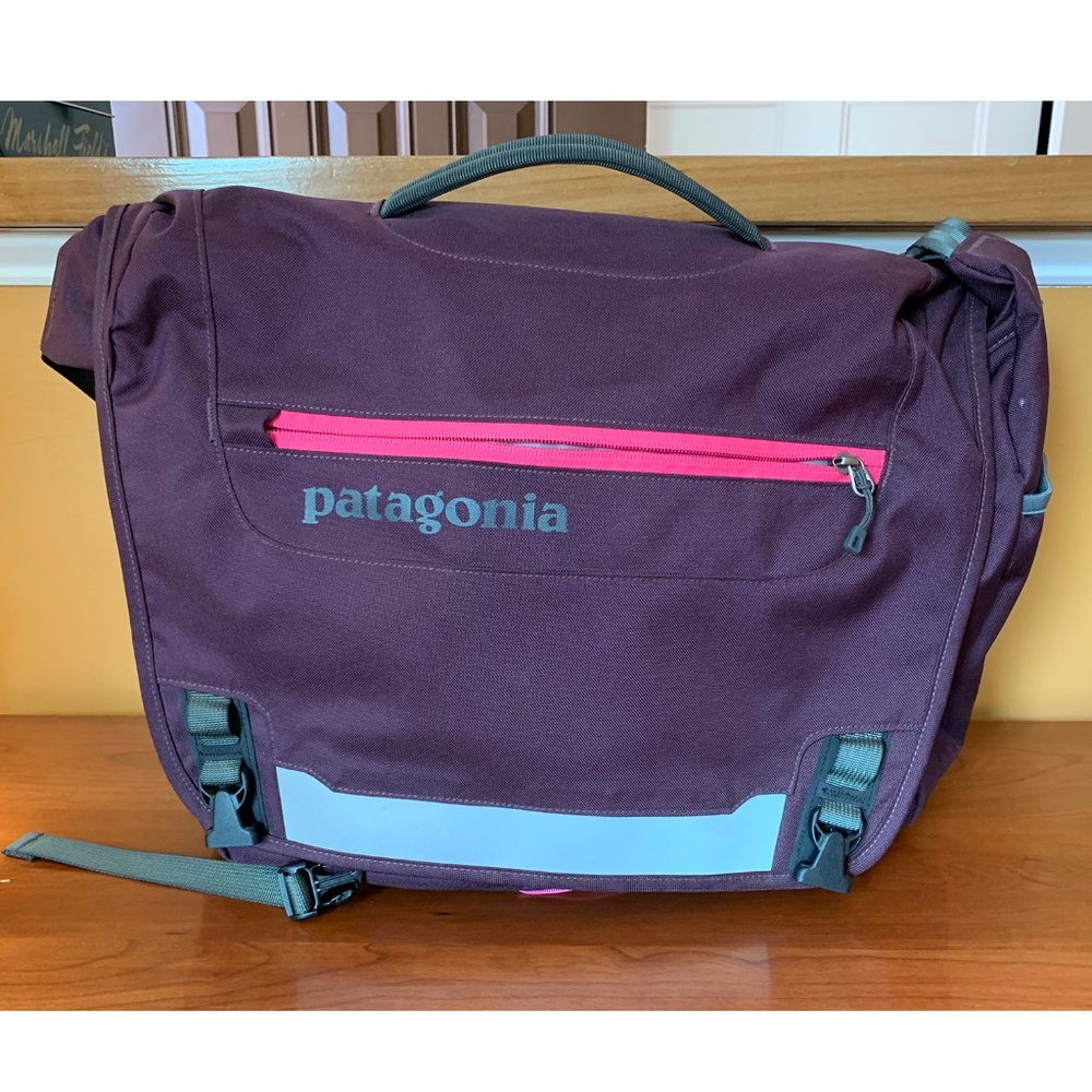 Patagonia Half Mass Crossbody Laptop Messenger Bag